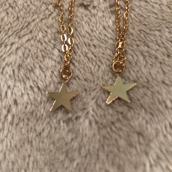 Free w Bundle | Golden Star Chain Earrings - Picture 7 of 8